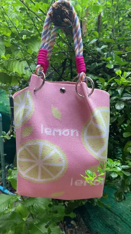 #กนะเป๋าถักนิตติ้ง #ลายน่ารักดีไซน์ทันสมัย #จุของได้เยอะ #ลายเลมอน#ขึ้นฟีดเถอะค่าาา 