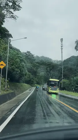 Silaiang langang, hujan dan rayola🤍🌚.                                             #minang #rayola #sumbar     @Rayola laguny rancak kak🔥