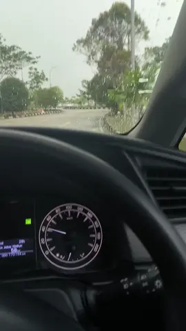 edisi.....penjemputan tamu tercinta di bandara APT Samarinda🤗.... #fyppppppppppppppppppppppp #lintaskota #travelsamarinda #carterinova #bandaraaptpranoto 