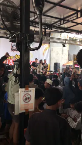 uasikeee#lalunamusicentertaiment #kopinan24pati #fypシ #ojingtogether 