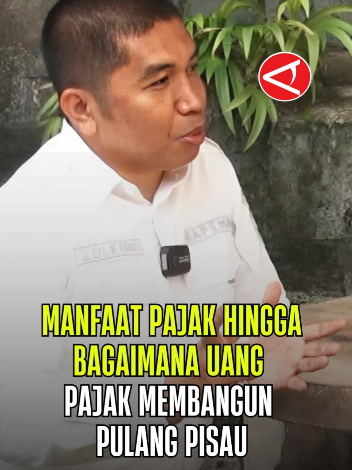 - Kita membahas dampak pajak terhadap masyarakat, khususnya di Kabupaten Pulang Pisau. Kita melihat bagaimana uang pajak digunakan untuk membangun infrastruktur seperti jalan dan lampu, serta manfaat lainnya yang dirasakan langsung oleh masyarakat. Kami juga mengulas jenis pajak yang paling berkontribusi. Kepala Badan Pendapatan Daerah (Bapenda) Kabupaten Pulang Pisau, Kalimantan Tengah, Zulkadiri menegaskan pentingnya peran pajak dan retribusi dalam mendorong kemajuan pembangunan daerah.  📺 Yuk tonton selengkapnya di YouTube ANTARA KALTENG bersama BARA Kalteng (Bincang-Bincang ANTARA Kalteng)! 👉 Jangan lupa like, comment, dan subscribe agar tidak ketinggalan informasi seputar pembangunan Pulang Pisau dan Kalimantan Tengah! 🌟 #BaraKalteng #BapendaPulpis #PajakUntukPembangunan #PulangPisauMaju #WargaCerdasBayarPajak 💰🏗️🇮🇩