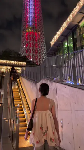 Khoa học đã chứng minh: chỉ cần trong tay bạn có tiền, thì ngày nào cũng vui 🤑 #viral #xuhuongtiktok #tokyoskytree