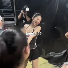 omg #jennie #blackpink #deadlineworldtour 