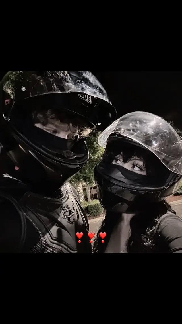 #wheneverwherevershakira  #تصميم_فيديوهات_ستوريات_تصاميم  #تفاعلكم_لايك_متابعه_اكسبلورررا  #لايك__explore___ 