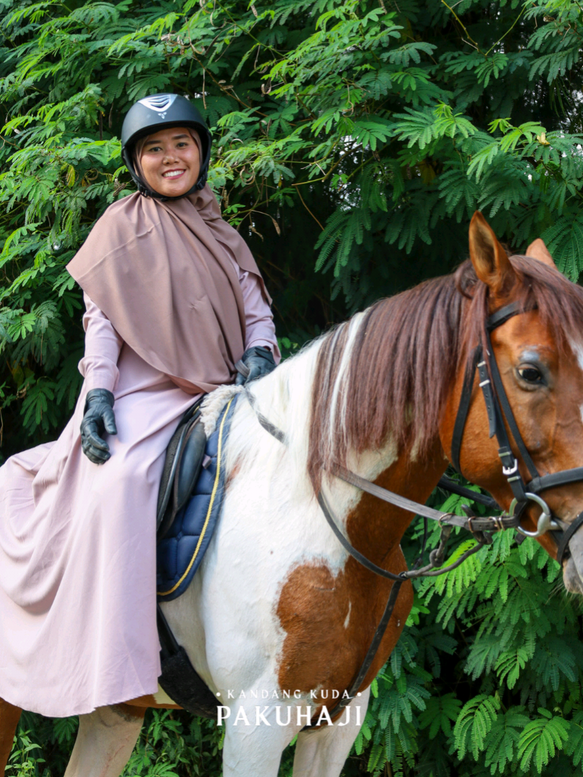 Thank you for being part of today's journey, your presence brings balance to the arena🌿🤍 📍Location : Kandang Kuda Pakuhaji, Bandung Barat 📲Contact  : 081122828005 #horseriding #kandangkudapakuhaji #equestrian #fypage #fypシ゚ 