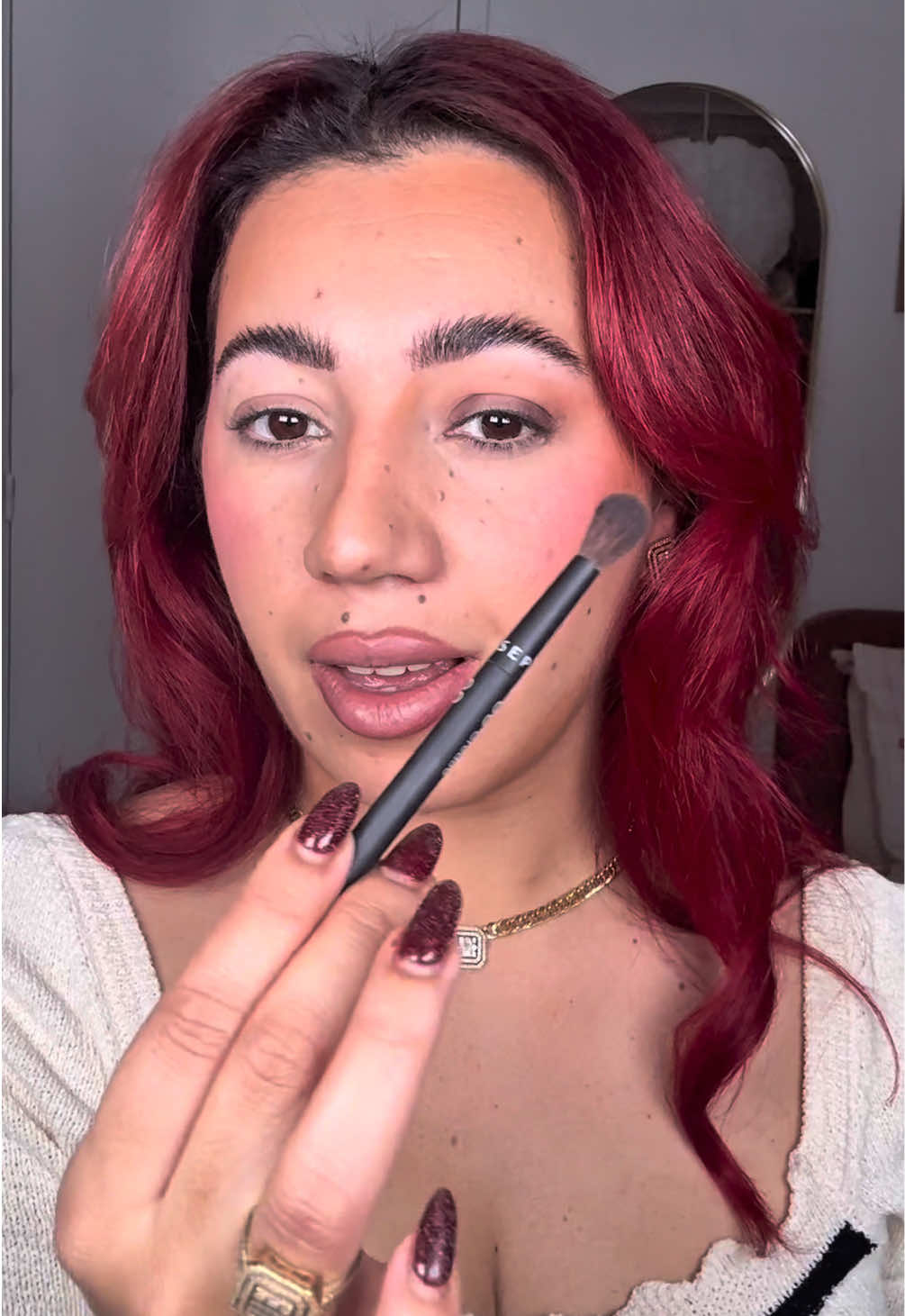 Maquillage des yeux pour les débutantes *produits utilisés          Palette @Huda Beauty      Crayon@L’Oréal Paris         Mascara @Maybelline France  #makeuptutorial #beautyhacks #tutomakeup #makeup 