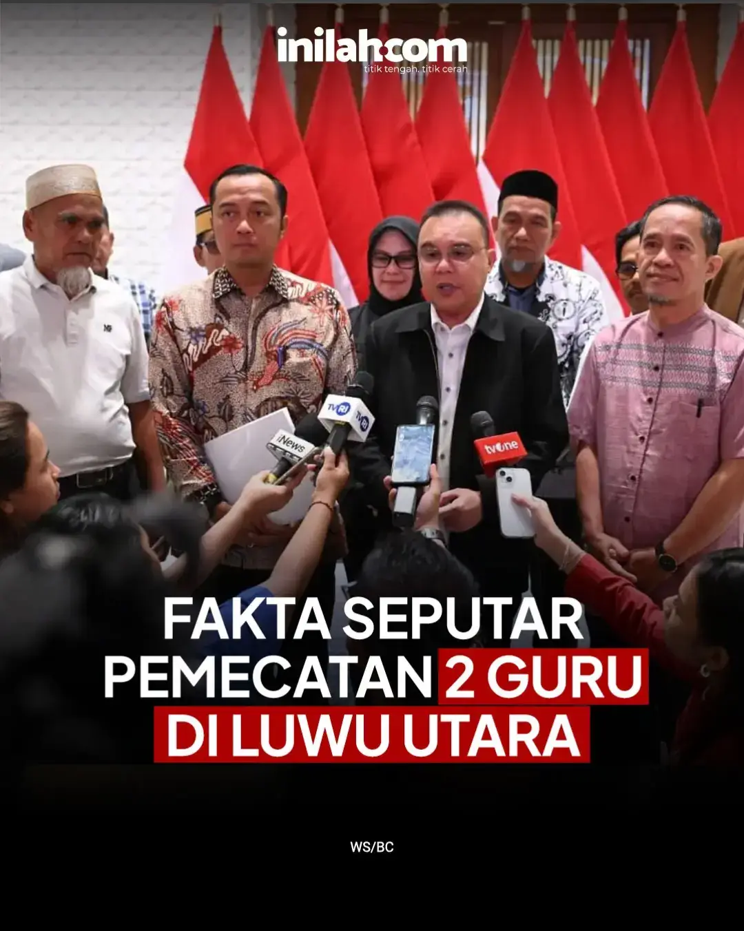 Bukan Soal Iuran, tetapi Putusan Hukum Dua guru SMAN 1 Luwu Utara, Abdul Muis dan Rasnal, viral setelah dipecat dan dipidana karena memungut patungan Rp20 ribu dari orang tua siswa—uang yang sebenarnya digunakan untuk menggaji 10 guru honorer yang terlambat menerima gaji selama 10 bulan. Kasus yang bermula sejak 2018 itu membuat keduanya diberhentikan sebagai ASN dan akhirnya divonis bersalah oleh MA, meski sebelumnya divonis bebas di Pengadilan Tipikor. Apa yang mereka lakukan—yang oleh banyak pihak dianggap sebagai tindakan solidaritas demi kelangsungan pembelajaran—berubah menjadi perkara hukum yang menghabiskan lima tahun hidup mereka. Hingga akhirnya, kasus ini mendapat perhatian Presiden Prabowo Subianto, yang pada Kamis (13/11) bertemu langsung dengan Abdul Muis dan Rasnal di Halim Perdanakusuma untuk menyerahkan surat rehabilitasi. “Rehabilitasi ini bukan hanya soal nama baik, tetapi memulihkan martabat guru yang pernah berjuang menjaga sekolah tetap berjalan,” ungkap keduanya penuh haru. Namun, analis politik sekaligus Direktur Riset Trust Indonesia, Ahmad Fadhli, menegaskan pemecatan itu murni mengikuti hukum yang berlaku. Keduanya diberhentikan bukan karena persoalan iuran untuk membayar gaji guru honorer, melainkan karena telah divonis 1 tahun penjara oleh Mahkamah Agung. “SK pemecatan itu PTDH karena amanat UU ASN. Gubernur wajib menjalankannya setelah ada putusan MA,” ujar Fadhli. Ia menilai publik kerap hanya melihat isu iuran komite, lalu menyalahkan Gubernur Sulsel, tanpa memahami bahwa proses pemecatan sudah berjalan dari level bawah hingga putusan final. Terkait langkah Presiden Prabowo yang memberikan rehabilitasi, Fadhli menegaskan itu merupakan hak Presiden dan hanya bersifat memulihkan status kepegawaian—bukan membatalkan putusan hukum. Kini, rehabilitasi itu memulihkan kembali hak dan kehormatan mereka—serta membuka jalan untuk kembali mengabdi tanpa stigma. — 📖 Baca berita lengkapnya di inilah.com https://www.inilah.com/kasus-guru-dipecat-di-luwu-utara-selain-bayar-honor-juga-untuk-kepentingan-pribadi #inilahNews #InilahCom #TitikTengah #TitikCerah #GuruIndonesia #LuwuUtara #AbdulMuis #Rasnal #SolidaritasGuru #KasusGuruLuwuUtara #Prabowo #Rehabilitasi #PendidikanIndonesia #InilahDotCom