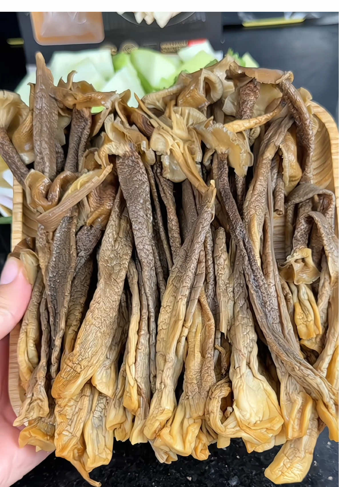 Nấm lộc nhung ăn ngon ,giòn ngọt mà rẻ nữa,hấp gà,nấu cháo mấu mỳ k củng ngon #namlocnhung #namlocnhungkho 