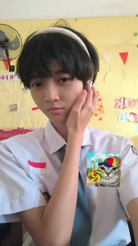 Queer people and girls pls interact. im tired of creepy weeb guys in my account.