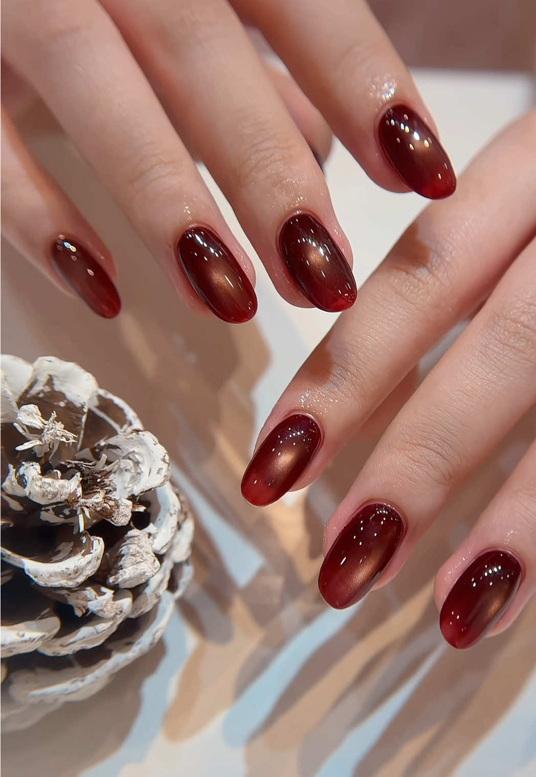 Màu gì mà trắng tay thế nàiiii 😝😝 #nails #xuhuong 