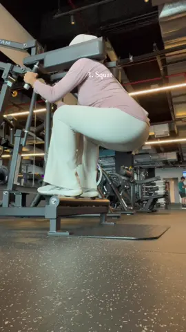 Pink fit for tudeeey🌺 #GymTok #gymmotivation #gymrat #GymLife #gymgirl 