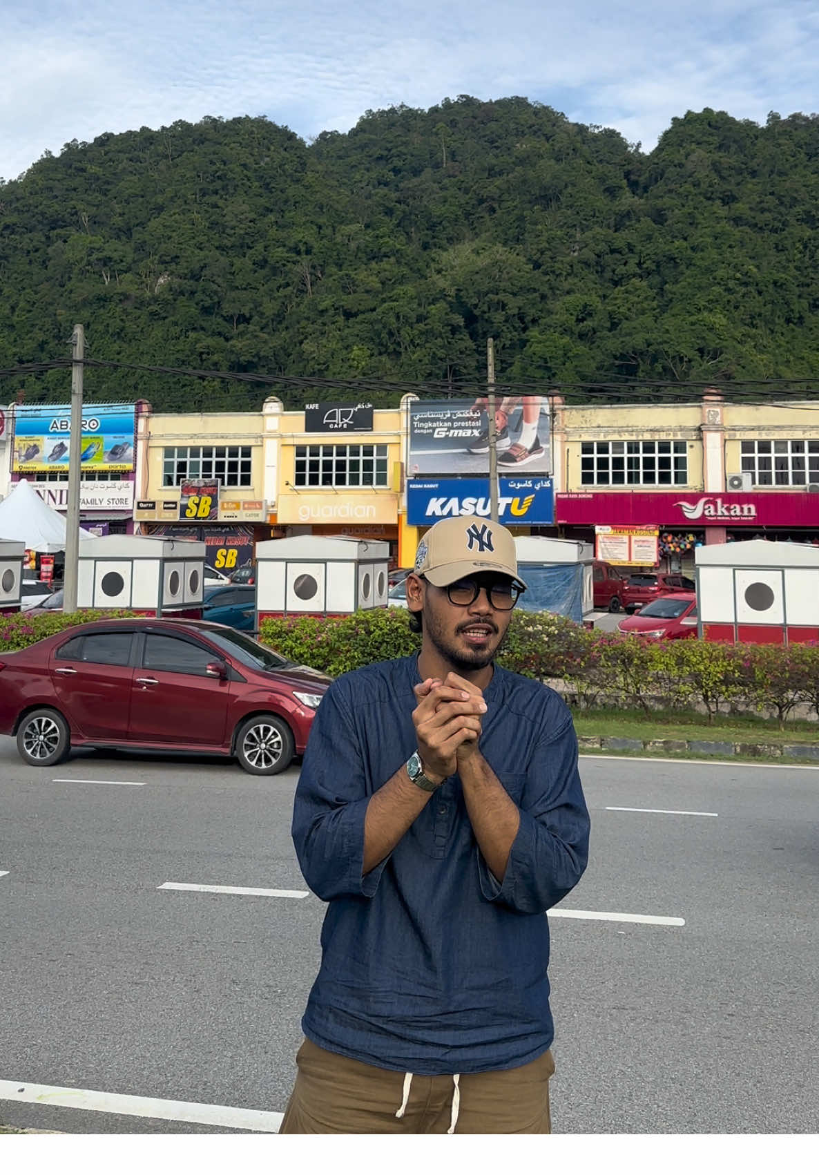 🔥 AQ CAFE ALERT!! 🔥 Esok kita start gila power — 10 CUP KOPI FREE apa flavour pun boleh, kau pilih, kau sapu! ☕⚡ Dan paling padu… kita bagi 10 cup FREE ni SETIAP HARI sampai promo habis! #AQCafe #fyppppppppppppppppppppppp #coffeeshop #barista #coffeelover 