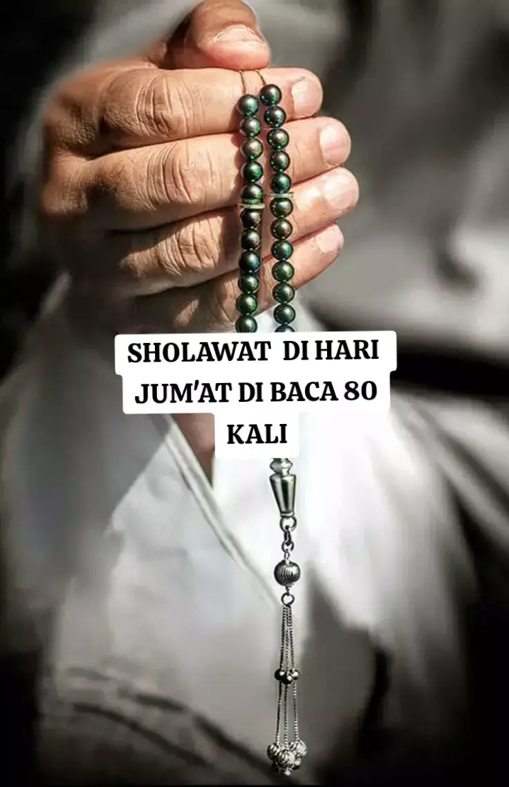 Sholawat yang dapat menghapus dosa 80 tahun adalah Sholawat Ummi, yang dibaca sebanyak 80 kali pada hari Jumat. Keutamaan ini berasal dari hadis Nabi Muhammad SAW yang diriwayatkan oleh Abu Hurairah RA, yang menyatakan bahwa siapa saja yang bersholawat kepadanya sebanyak 80 kali pada hari Jumat, akan diampuni dosanya selama 80 tahun.  Cara mengamalkan Sholawat Ummi Waktu: Hari Jumat atau malam Jumat. Jumlah: 80 kali dalam satu hari Jumat. Syarat: Dalam keadaan suci (berwudu) dan membaca dengan khusyuk.  #amalan #sholawat #jumat #islamic_video 