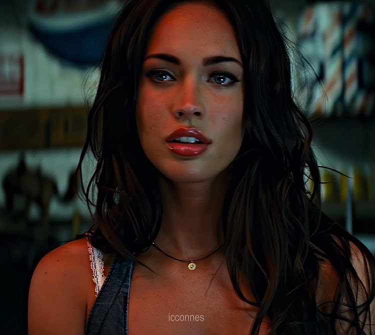 #meganfox 