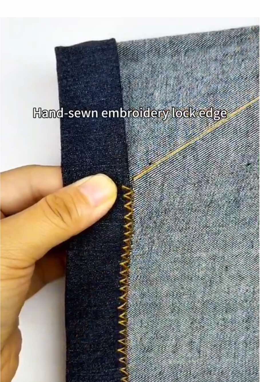 Hand-sewn embroidery lock edge  #Overlockstitch #Sewing #DailyShare #Sewing#cutting 