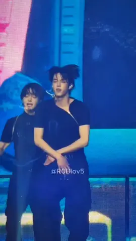 tak kan ku biarkan kalian move on dari dohoon go back🤪 #DOHOON #도훈 @TWS 