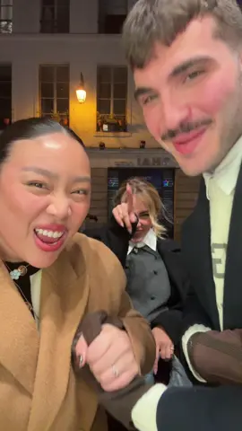 אתם מתגעגעים לשלישיה בפריז? כי אנחנו כן @קייסי זפטה @Idanhagever 