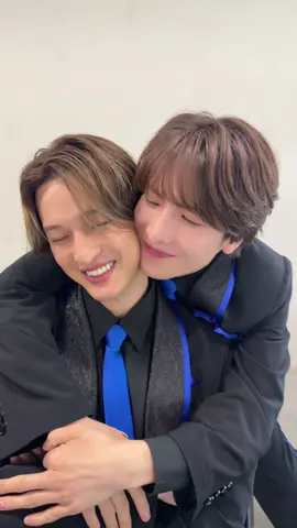 たくや、メンバーが好きすぎて滅🧡❤️第五弾🧡 そこにいるだけで絵になる男🧡 グループの音楽リーダー🎵🎤 #MATSURI#松岡卓弥#渡辺真#好きすぎて滅#milk