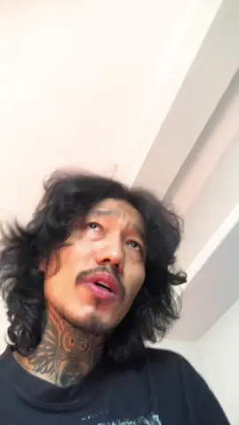 Jau khusi ley jiunu aafno sansaar ma  mero yad kahile naawos timlai tara timlai garo parda malai sajhinu ma sadhai timrai sathma hunexu 😊🤗