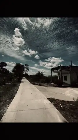 金錢是紙，燒掉它，愛情是塵土，撣去灰塵..！ tiền là giấy, đốt là cháy, tình là bụi, phủi là bay..!#capbuon #xhuong