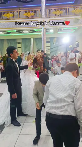 #keşfet Döwran dos bagytly bol allajan hemmesine hudaý ýetirsin şular ýali durmuş toýini tutmak ❤️💍