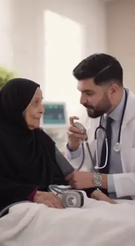 ضغط الدم هو القوة اللي يدفع فيها القلب الدم داخل الشرايين. وينقسم لجزأين: الانقباضي: لما القلب ينقبض ويضخ الدم. الانبساطي: لما القلب يرتاح بين النبضات. الطبيعي غالبًا يكون حول 120/80، وارتفاعه لفترات طويلة ممكن يسبب مشاكل مثل إجهاد للقلب والشرايين. المحافظة على الأكل الصحي، تقليل الملح، والرياضة تساعد كثير في تثبيته. #ترندات_تيك_توك #الشعب_الصيني_ماله_حل😂😂 #women #fyp😂😂 #الشعب_الصيني_ماله_حل 