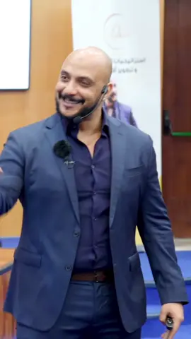 ترسيخ العلامة التجارية ما بكون بنفس الصورة في كل العقول… لكن رسالتك لازم تكون ثابتة مهما اختلفت تجارب الناس. #DrGasimSalah, #Kawtheron, #Business_Development, #Marketing_Strategies, #AI_Marketing,