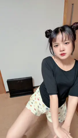 ကပြတာပဲ့ကြည့်😂#foryoupage❤️❤️ #creatorsearchinsights #myanmartiktok🇲🇲🇲🇲 #japan #အသေးလေး❤️‍🔥❤️‍🔥 