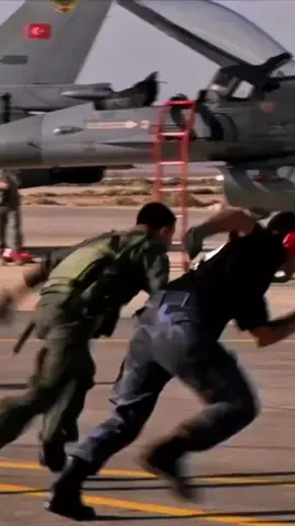 #fighterjet #aviation #usairforce #usmilitary #aircraft 