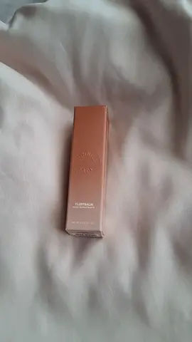 Sunnies Face Fluffbalm = NEW OBSESSION 😭🤎 If you want this shade too → LINK IN BIO! #sunniesface #fluffbalm #lipbalm #makeuprecomendation #fyp 