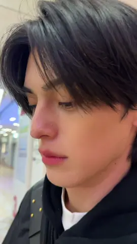 下アングルキツい