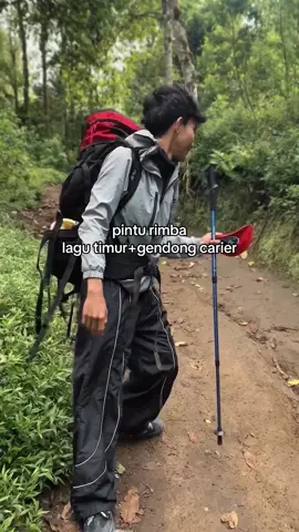 Cuman gendong 80L bang Fomo 🙌🏻 #pendakigunung #ciremai3078mdpl #fypppp #foryou 