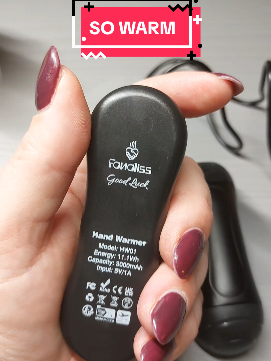 football fan? football parent? waiting for the bus? amazing hand Warmers for your pockets anywhere #tiktokmademebuyit #christmas #winter #cold #stockingfillers 