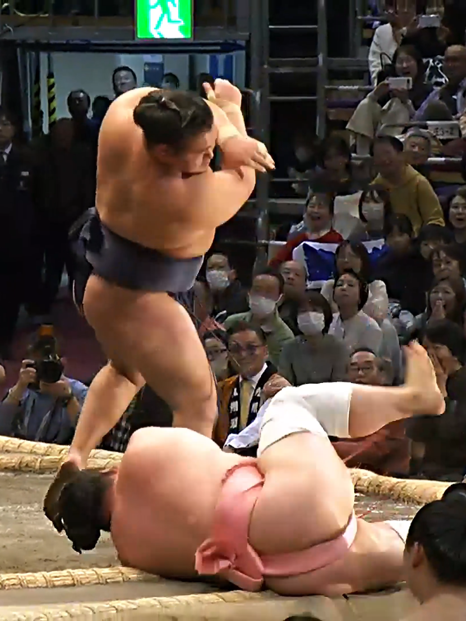 I'm sorry Ura, but the Hosh throw was too funny! I'm going to edit the actual tourney soon...maybe lol  Big O edit is def happening too! Had to do this as soon as I saw the bout tho#sumo #sumoedit #sumowrestling #hoshoryu #相撲 #豊昇龍 #大相撲