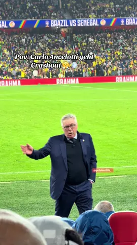 So eine Legende der Typ 🚬 #football #carloancelotti #selecaobrasileira #legend #crashout 