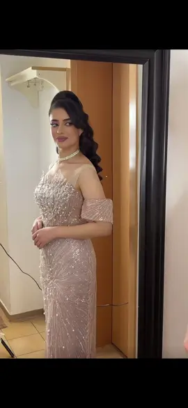 #hairstyles_with_blue_flowers💙💐🌀 @Slvana   Wowجمالها 🔥