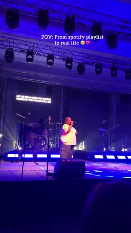 OCEANS (fave). 🌊✨ Everytime I’m down, hurt or in pain. Hillsongs are what truly heal every part of me, . Thank you, Lord! 🙌😇  #christiantiktok #hillsongunited #hillsongworship #davao #fyp 