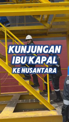 Kunjungan pertama saya ke Kapal Nusantara terasa sangat spesial 💙⚓ Nusantara sedang docking di SMI supaya menjadi cantik. Melihat Nusantara dari dekat, ada rasa bangga tersendiri. Ada kepercayaan besar yang dititipkan pada kami di Andhika… dan itu bukan tanggung jawab kecil. Setiap detail, dari deck sampai mesin, harus dijaga dengan hati. Sampai berlayar lagi ya, Nusantara. Sampai ketemu di pelabuhan berikutnya 💙⚓ #Andhikacrew #Andhikagroup #ceritapelaut #pelautindonesia #lifeatsea 