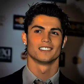 رجعنا نصمم كاب كات🙂🗿#CapCut #كرستيانو_رونالدو🇵🇹 #كرة_قدم #كره_القدم_قصه_عشق_لاينتهي🤩 #الشعب_الصيني_ماله_حل😂😂 