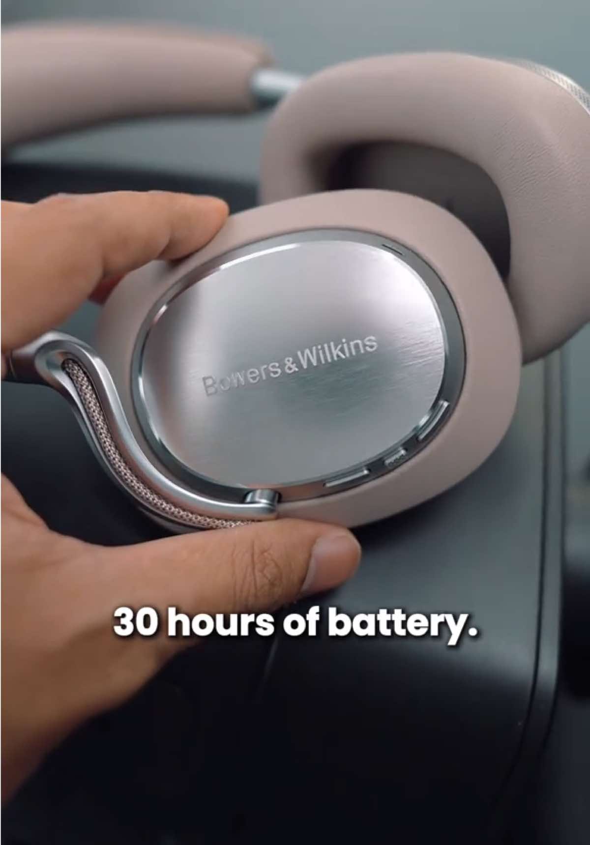 Bang & Olufsen Beoplay H100 vs Bowers & Wilkins PX8 S2 Headphones #bangandolufsen #bowersandwilkins  #px8s2 #beoplayh100 #headphones 