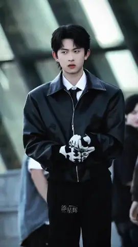 So cool 😎💗 .  .  . GANTENG BNGET HELP 😭😭 #chentianxiang #aktorchina🇨🇳 #fyp #aktorganteng 