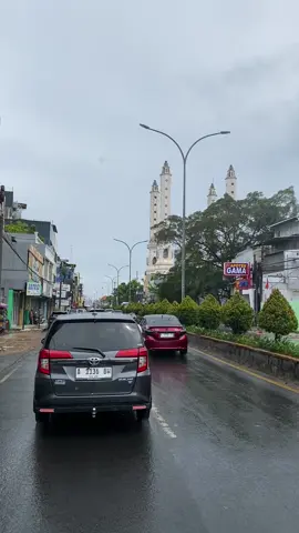 beautiful view when it rains in the steel city🌧️🤩 #fyppppppppppppppppppppppp #cilegonbanten #kotabajacilegon 