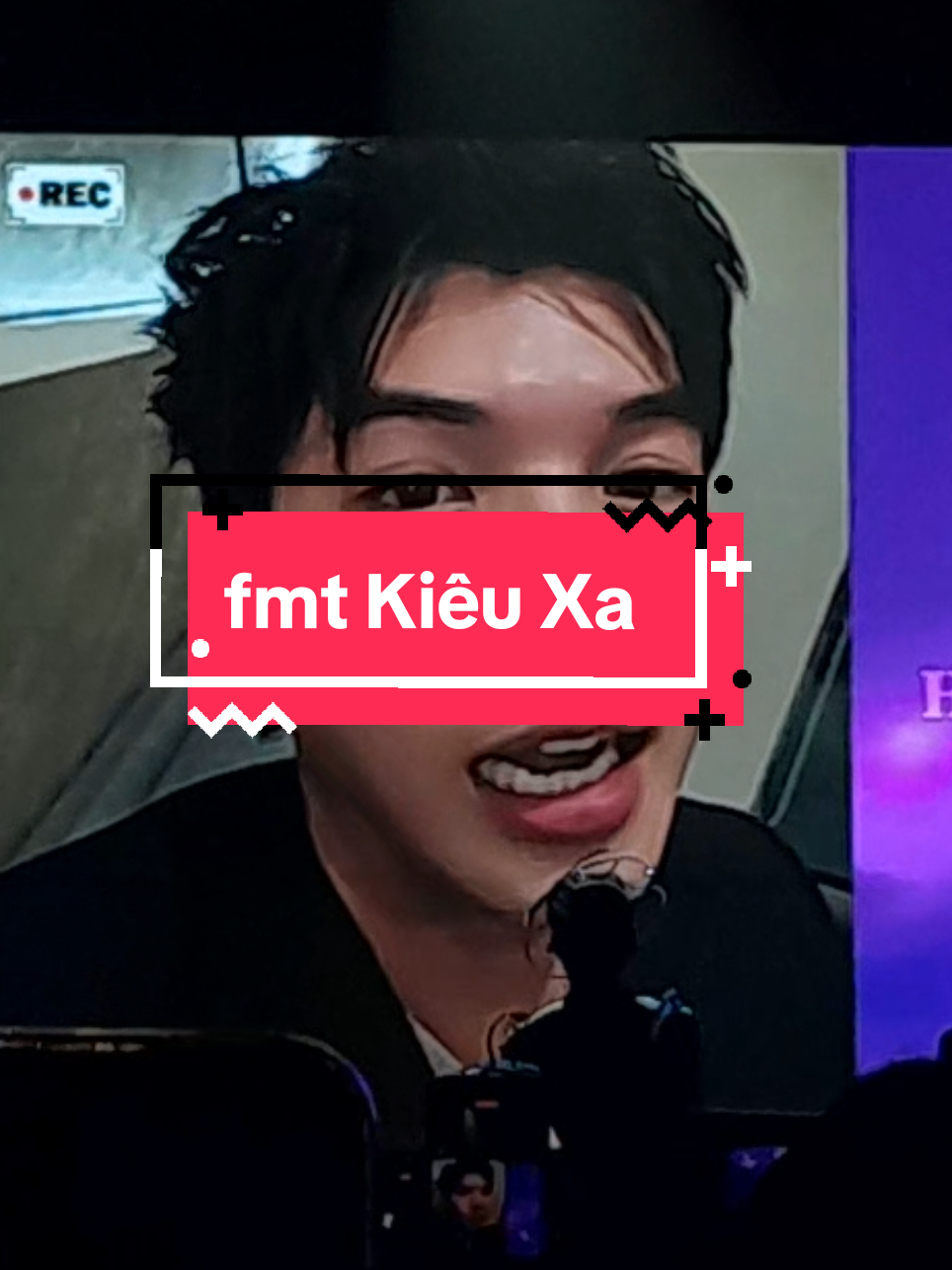 bóng lưng ngồi lắng nghe những lời chúc yêu thương mng dành cho em 🥹 Đặc biệt là anh Híuuu và mẹ chúc em @Pháp Kiều Tôi đã khóc thật to 😭😭 #PhápKiều #fanmeeting #phapkieu #phapkieufanmeeting 