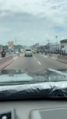 #Tonton Flo frappe toujours#🚔🚨🚨🚨🚔👮‍♂️👮‍♂️🚨🚔 #kisasha🇨🇩🌺🌺🌺 #visibilitésurtiktok❤️✨🙏dieu 