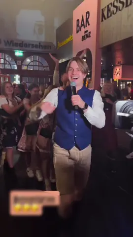 Polonaise ins Wochenende! 🍊 #polonaise #aperolspritz #dance #deutsch #vincentgross 