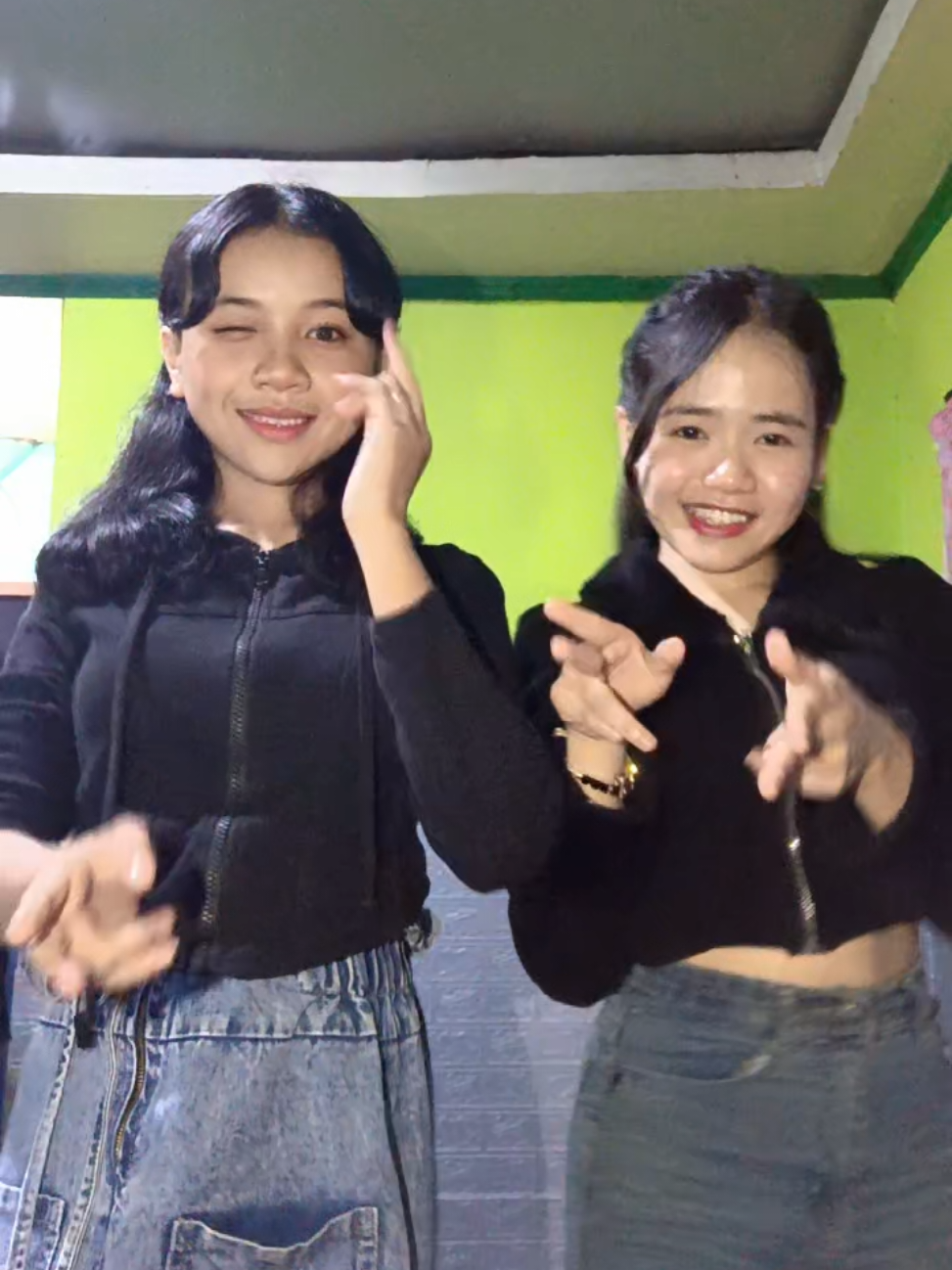 gerong deui dak😅#gerong #lagusunda #joget #dangdut #bajidor 