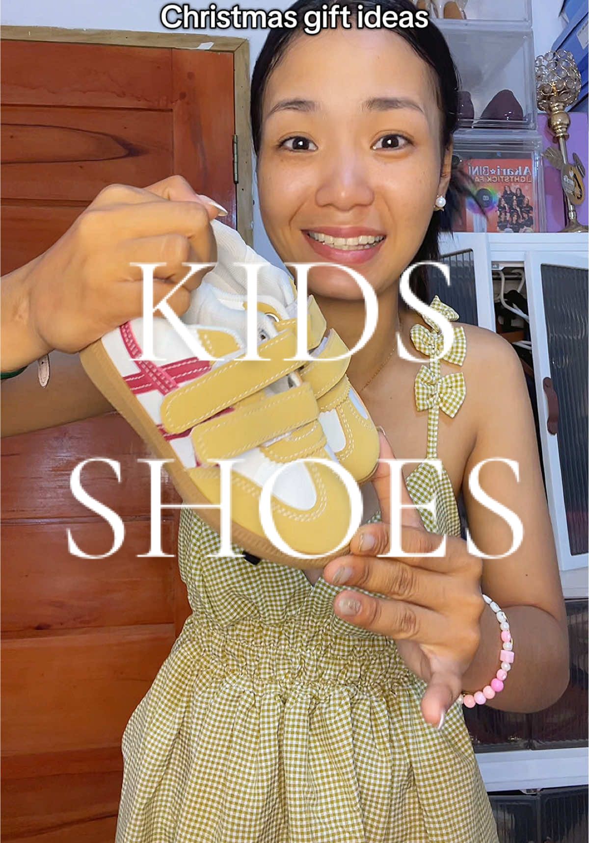 christmas gift ideas, shoes for kids! #kidsshoes #shoesforkids #giftideas #christmasgiftideas 