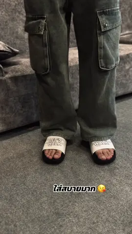 #รองเท้าแตะแฟชั่น #รองเท้าแตะพื้นนุ่มใส่สบาย #รองเท้าแตะแบบสวม #รองเท้าแตะผู้ชาย 