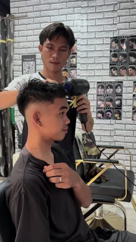 Seganteng ini hanya 18k 😩 #fyp #palembang #barbershop #hairstyle #haircut 