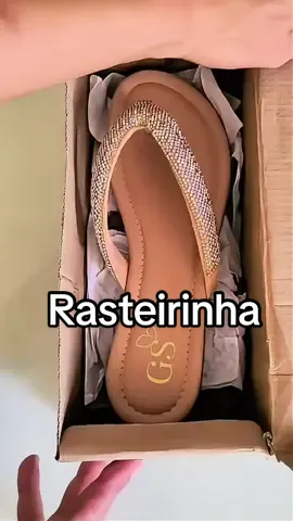 A rasteirinha que brilha MAIS do que o sol! ✨ Confortável, macia e com strass luxuoso que transforma qualquer look. #tiktokshop#rasteirinha#modafeminina #papete#sandalia